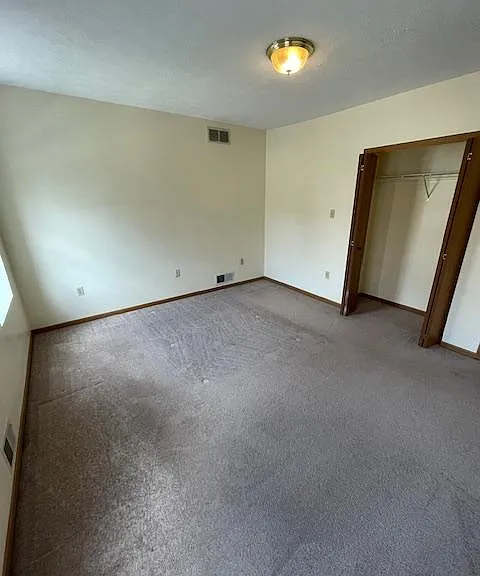 147 Plymouth St — Photo 4
