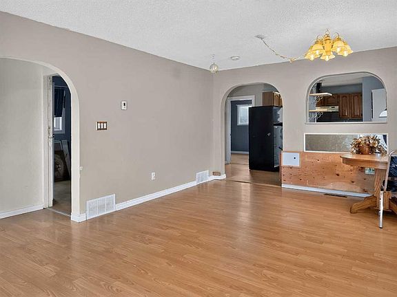 4th image of 9507 N 107th Ave