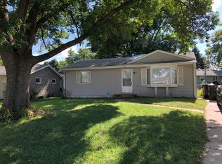 225 Shamrock Rd, Gretna, NE 68028