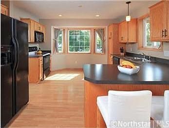 4th image of 10547 Van Buren Cir NE