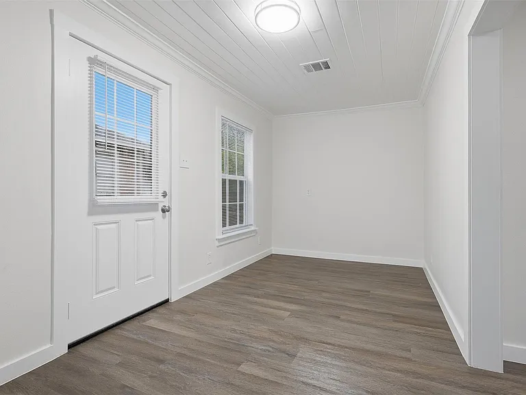 1509 Walton St — Photo 13