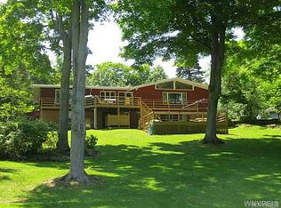 13293 Lakeview Dr, Waterport, NY 14571