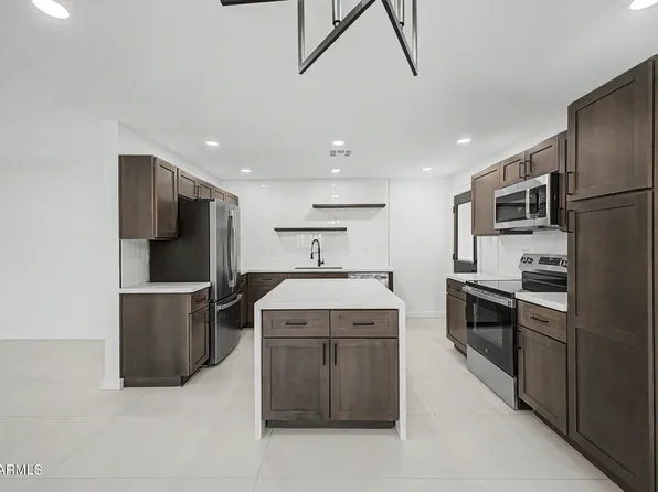 8719 E HUBBELL Street, Scottsdale, AZ 85257