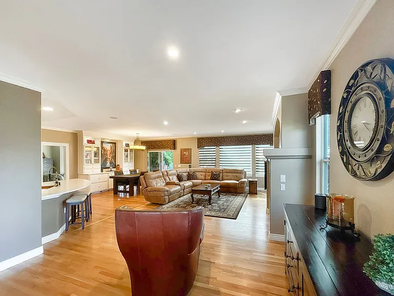 8163 S Quemoy Cir — Photo 4