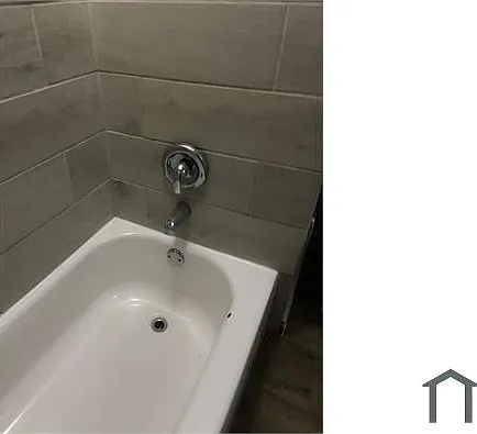 15238 Seymour St — Photo 3