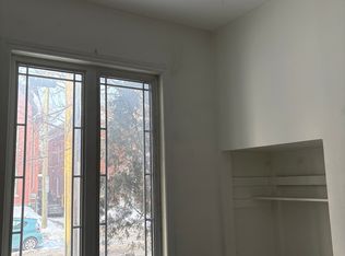82 Park Ave #3, Ottawa, ON K2P1B2