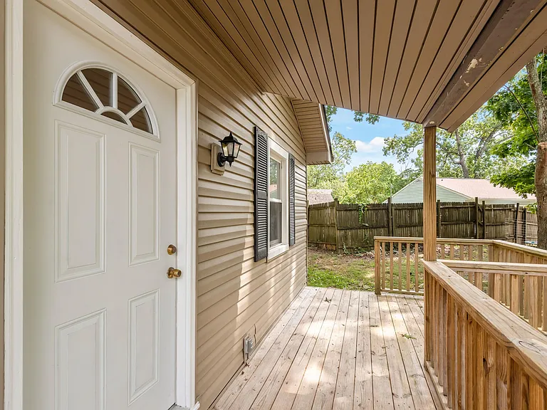 113 Wakeman Ln — Photo 6