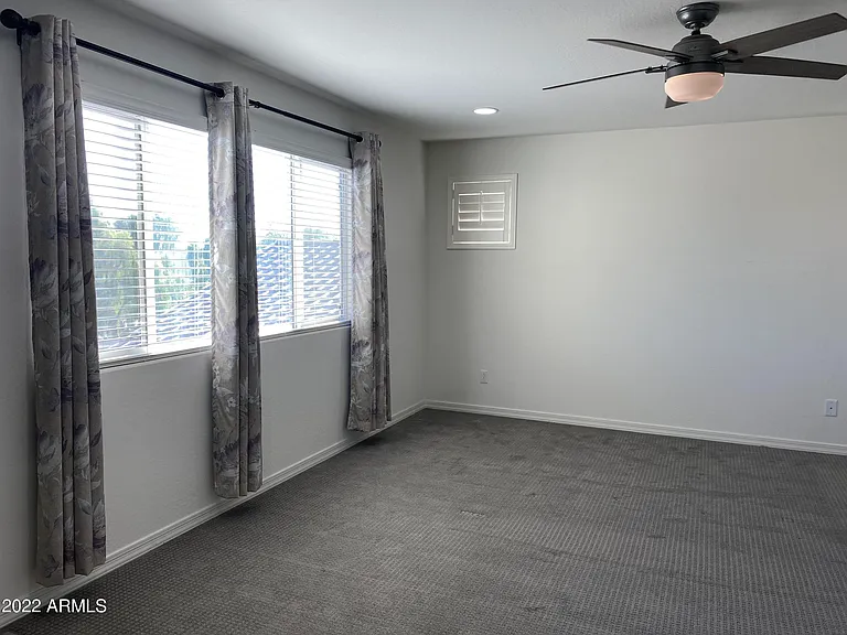 2119 W Betty Elyse Ln — Photo 14
