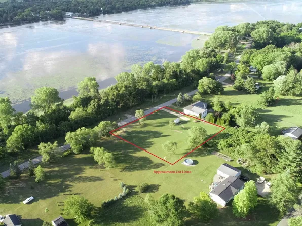W5955 Freedom Rd, Montello, WI 53949