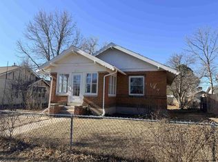 3018 Cribbon Ave, Cheyenne, WY 82001