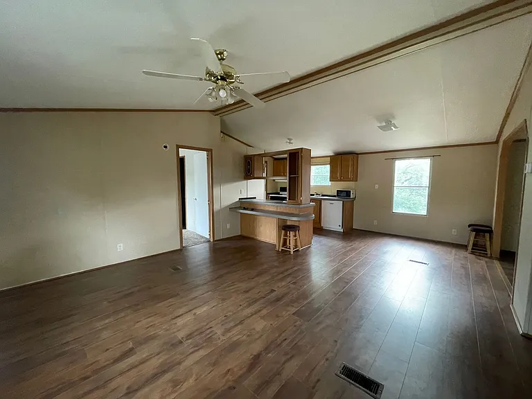 3602 Wellington Ln — Photo 7