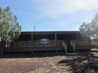 2092 W Picacho Dr, Ash Fork, AZ 86320