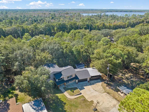 8329 Randall Dr, Navarre, FL 32566