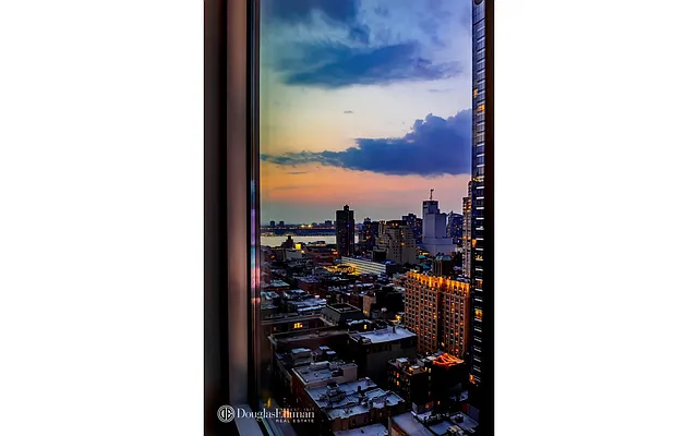 Rented by Douglas Elliman | media 22