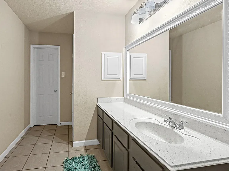 7507 Cypress Edge Dr — Photo 15