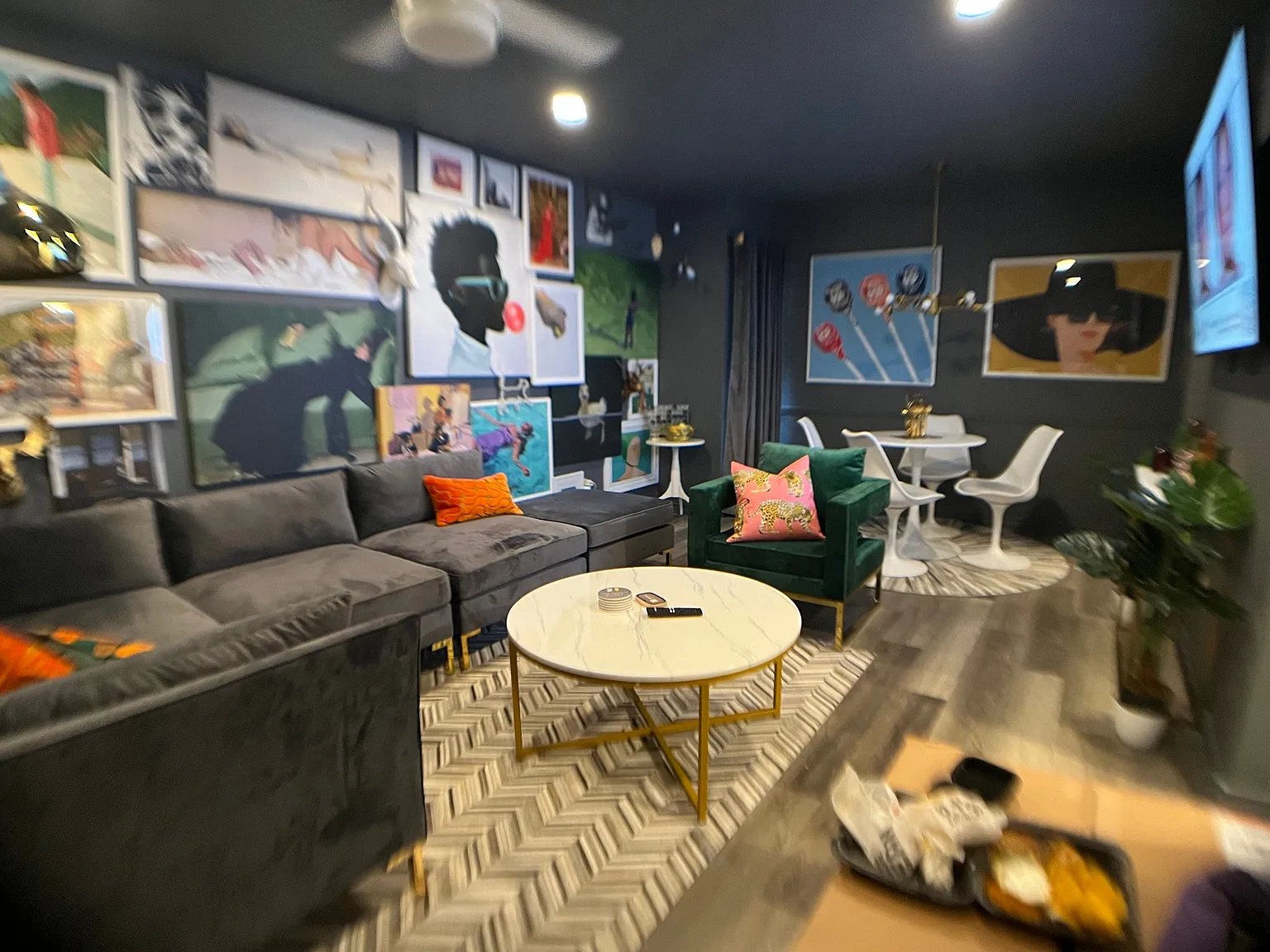 Budget condo for two in Northwest Dallas — Photo 1
