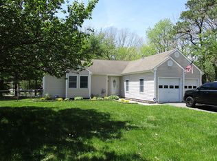 34 Flipper Ave, Manahawkin, NJ