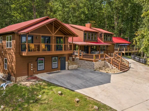 2209 Henderson Springs Rd, Sevierville, TN 37863