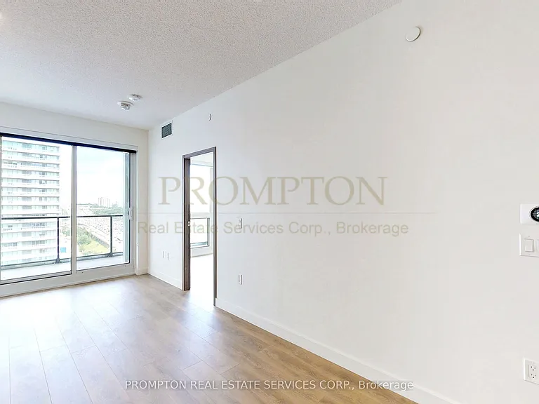95 McMahon Dr #1601 — Photo 7