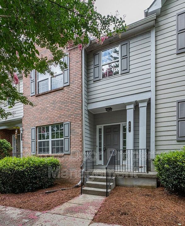 1st image of 509 Blossom Way