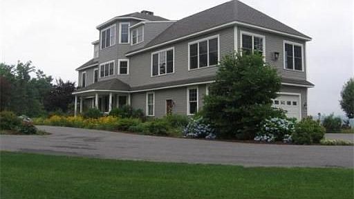 5th image of 153 Prescott St