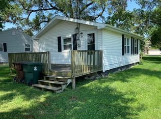 211 E Guertin St, Saint Anne, IL 60964
