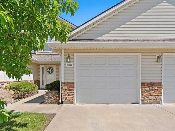 21007 Millridge St, Spring Hill, KS 66083