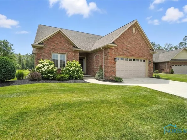 1522 Winterwood Ct, Bowling Green, OH 43402