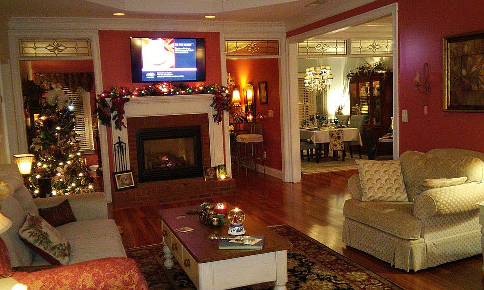 1st image of 545 Coalville Dr