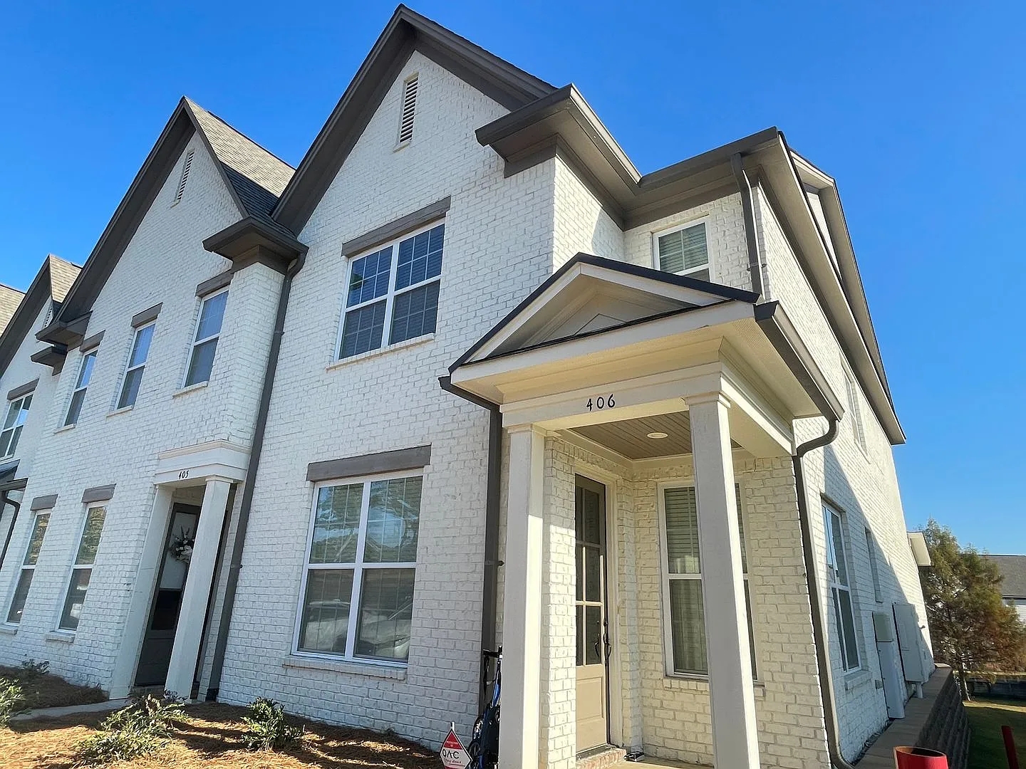 3BR/3.5BA For Rent — Photo 1