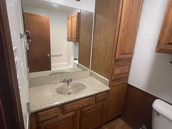 5th image of 4321 SE Camelot Dr