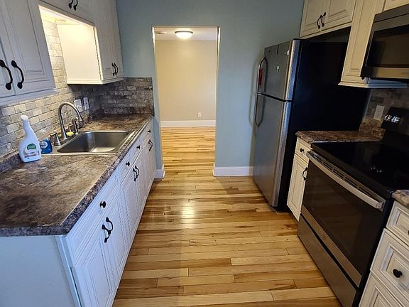 2nd image of 506 E Main St