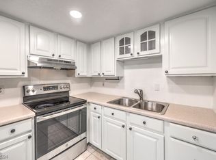 1120 Observation Dr APT 201, Las Vegas, NV 89128
