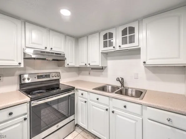 1120 Observation Dr APT 201, Las Vegas, NV 89128
