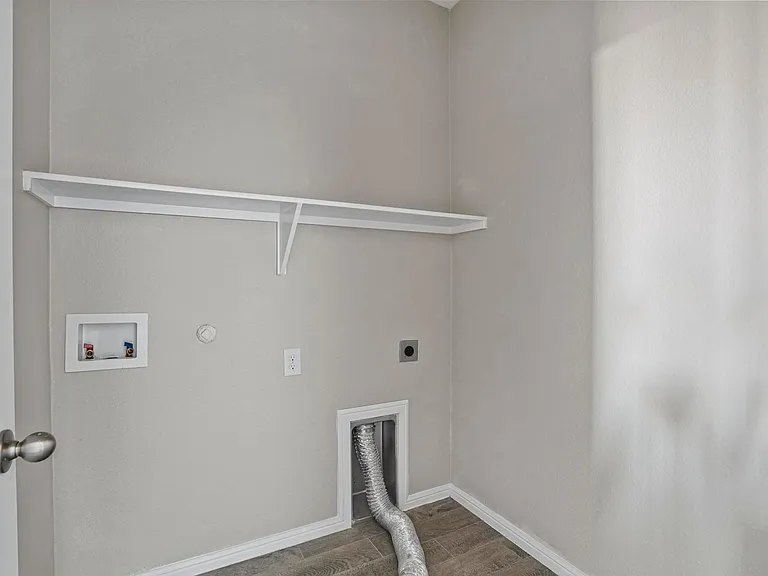 9805 Summerton Dr — Photo 7