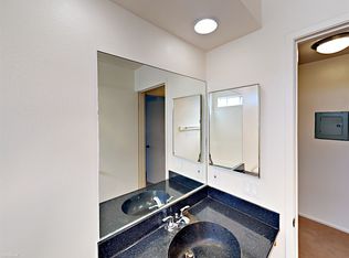 415 N Emerald Dr APT 12, Vista, CA 92083