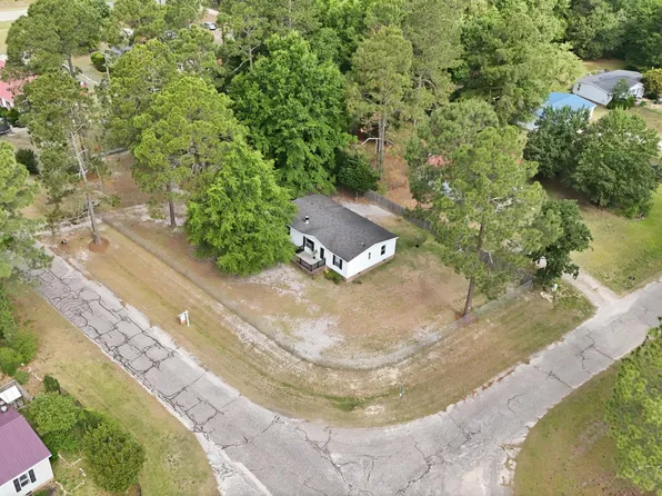 75 Kellam Dr, Lillington, NC 27546