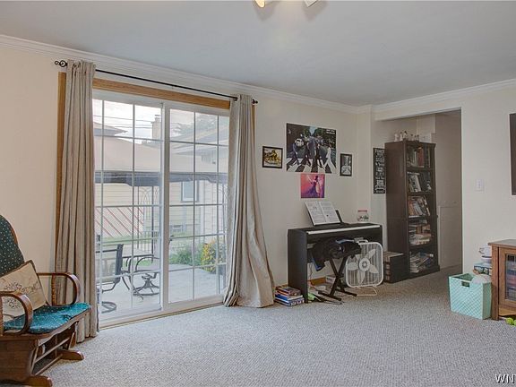 3rd image of 127 Medina St