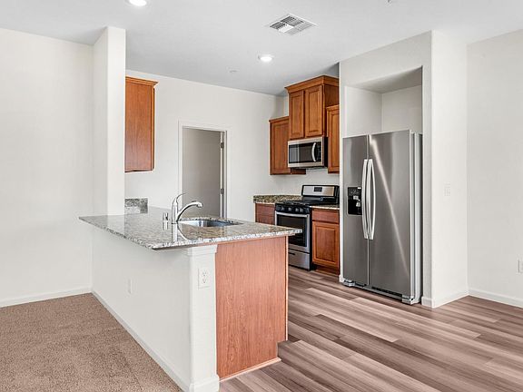 4th image of 10536 Madonna Street