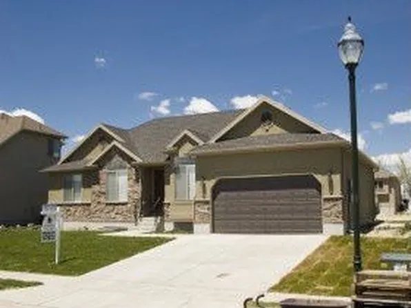 1858 W 1590 S, Woods Cross, UT 84087