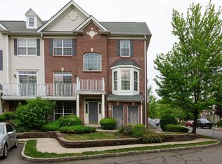 9 Atlas Ct, Jersey City, NJ 07305