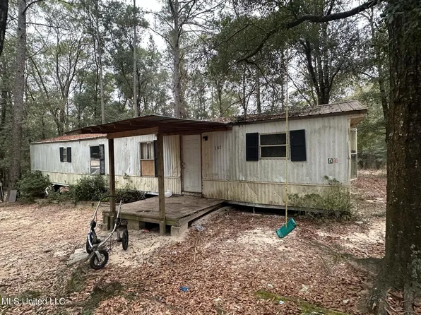 107 Maple St, Lucedale, MS 39452