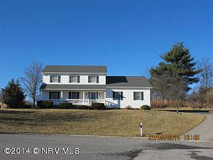 2nd image of 1300 Maplewood Ln