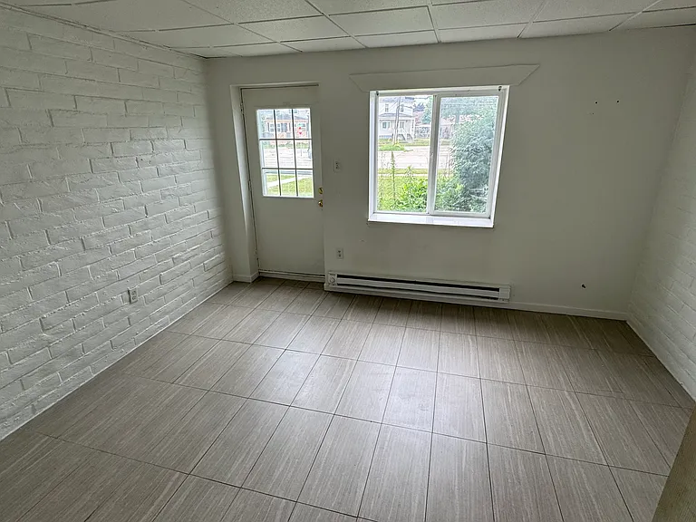 154 Dickinson St #12 — Photo 2