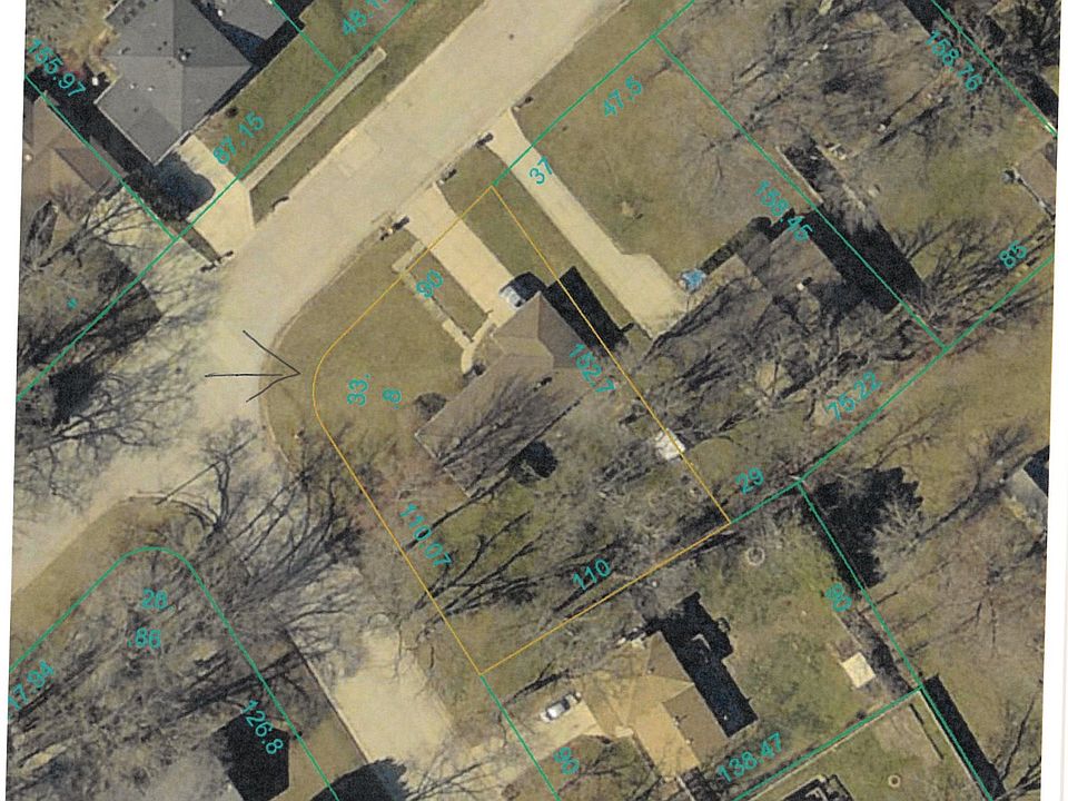 1st image of 1749 Oak Leaf Dr
