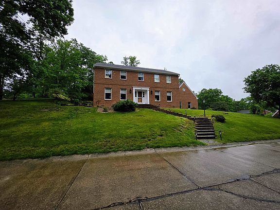 5th image of 65 Derby Ln