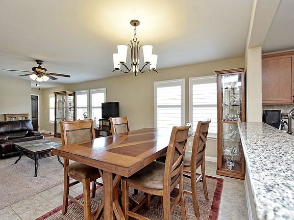 4th image of 608 Salado Creek Ln