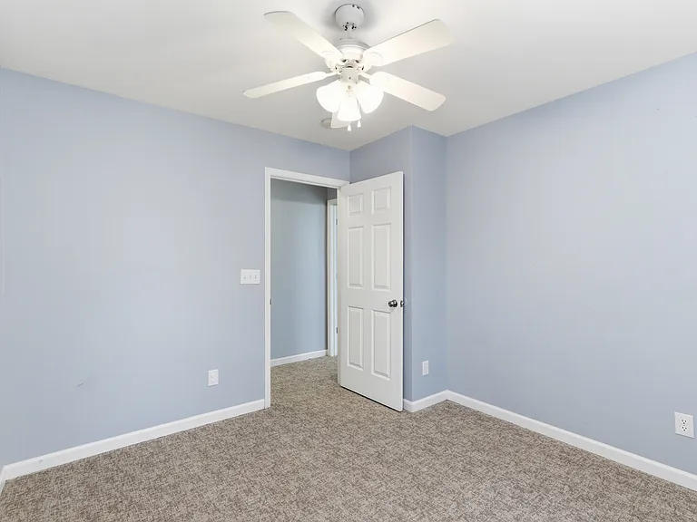 8020 Boone Trce — Photo 32