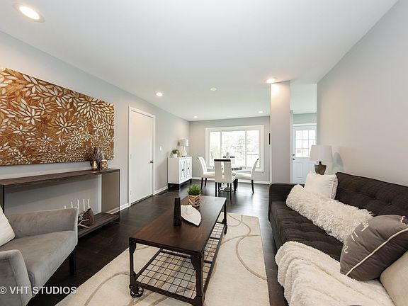 3rd image of 2031 W Parkview Cir