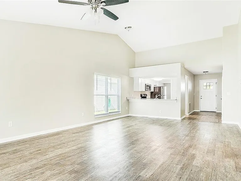 4023 Meandering Ct — Photo 17